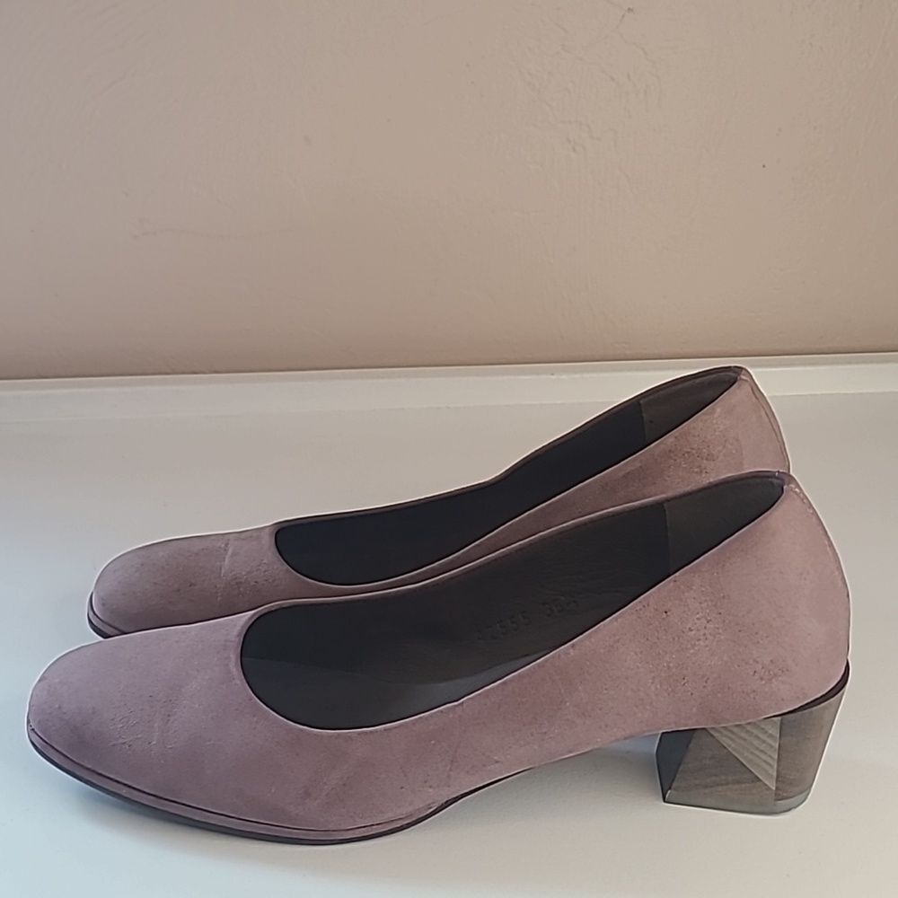 Coclico Square Toe Lavendar Mauve Wood Heels Pumps Size 36.5